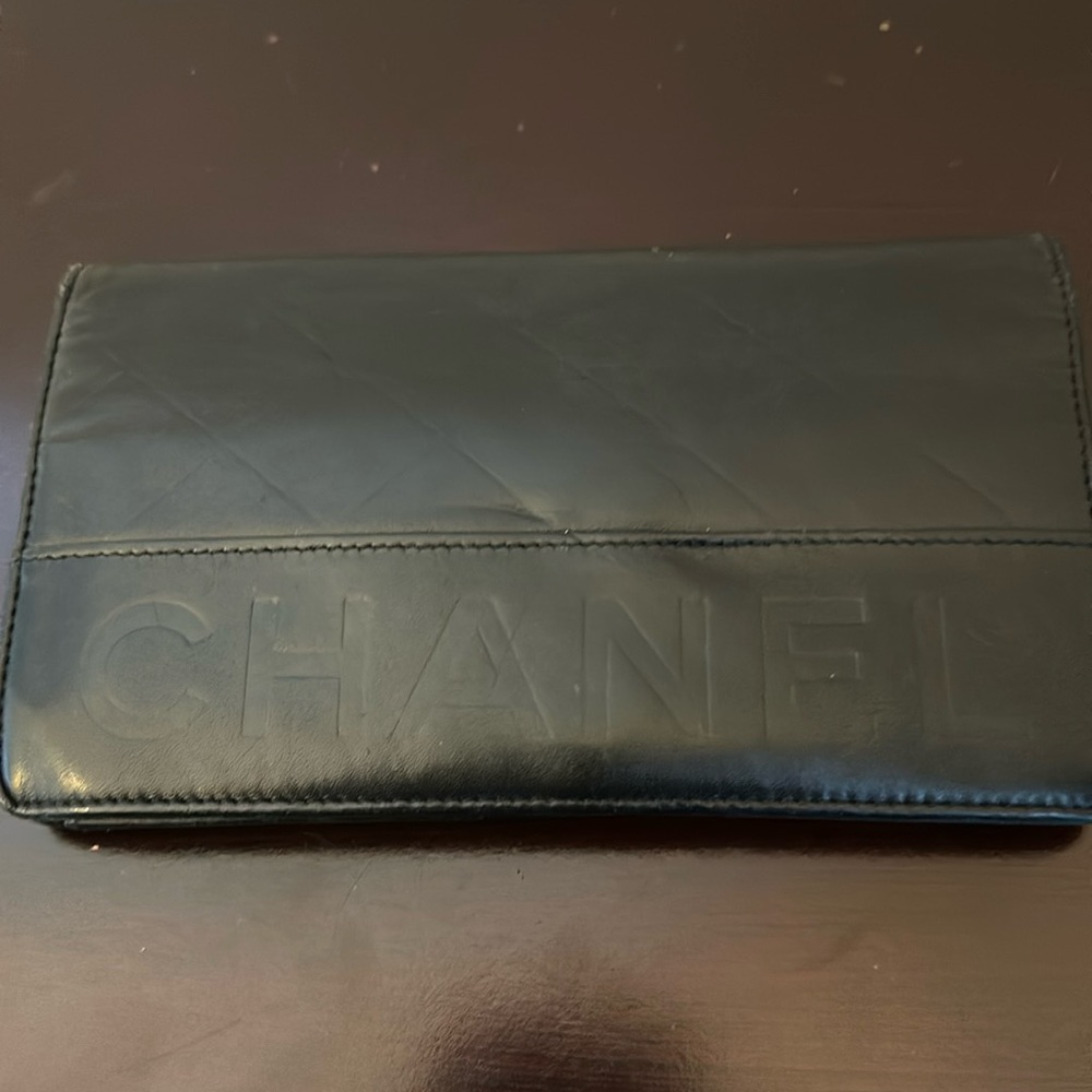 Chanel black wallet. Good condition!